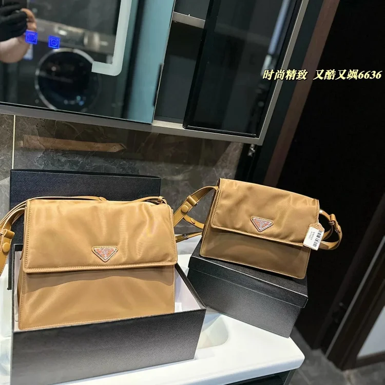 Prada 7411544413