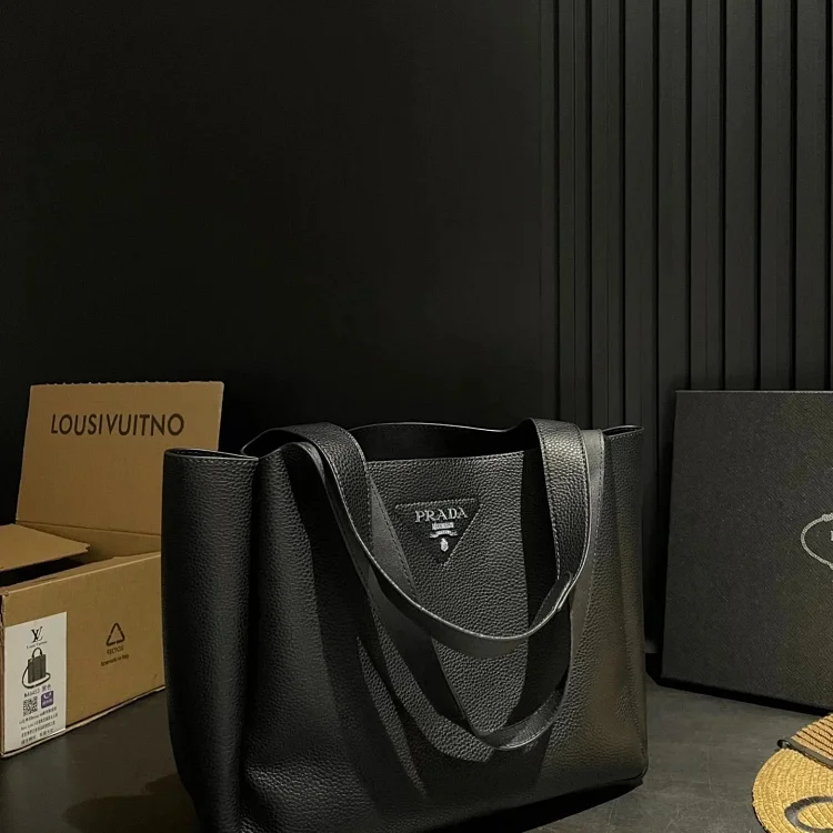 PRADA 7413390822