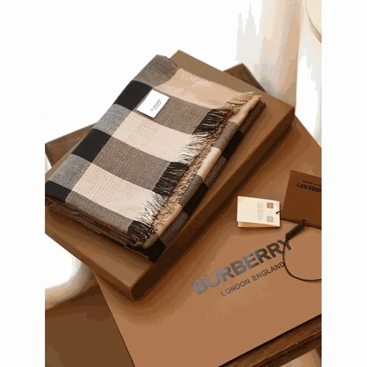 BURBERRY 7468803649