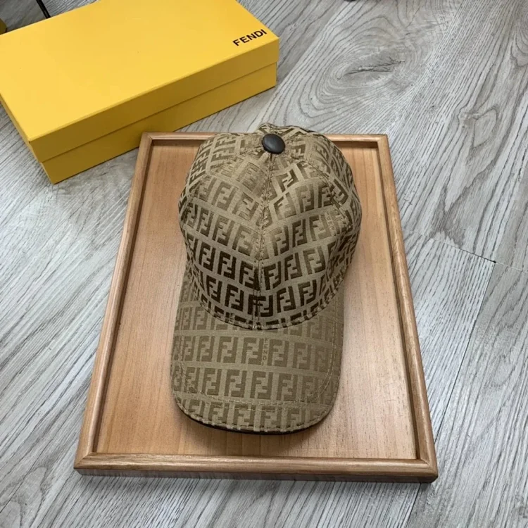 FENDI 7468738577