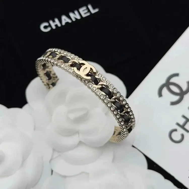 Chanel 7487970315