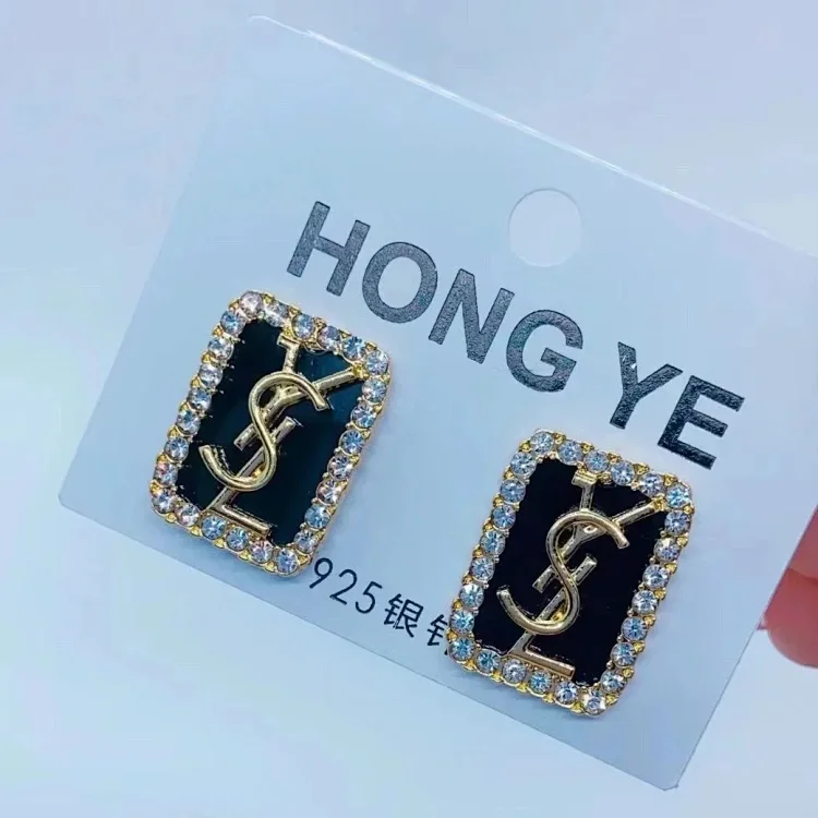 Yves Saint Laurent 7489781304